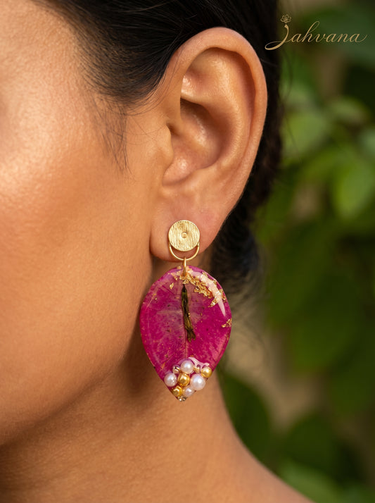 Rose Petal Oval Earrings — Real Pressed Petals · Gold Foil · Pearl Cluster · Handcrafted