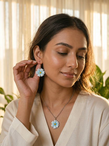 Daisy Jewellery Set — Hand-Painted Flower Necklace & Earrings