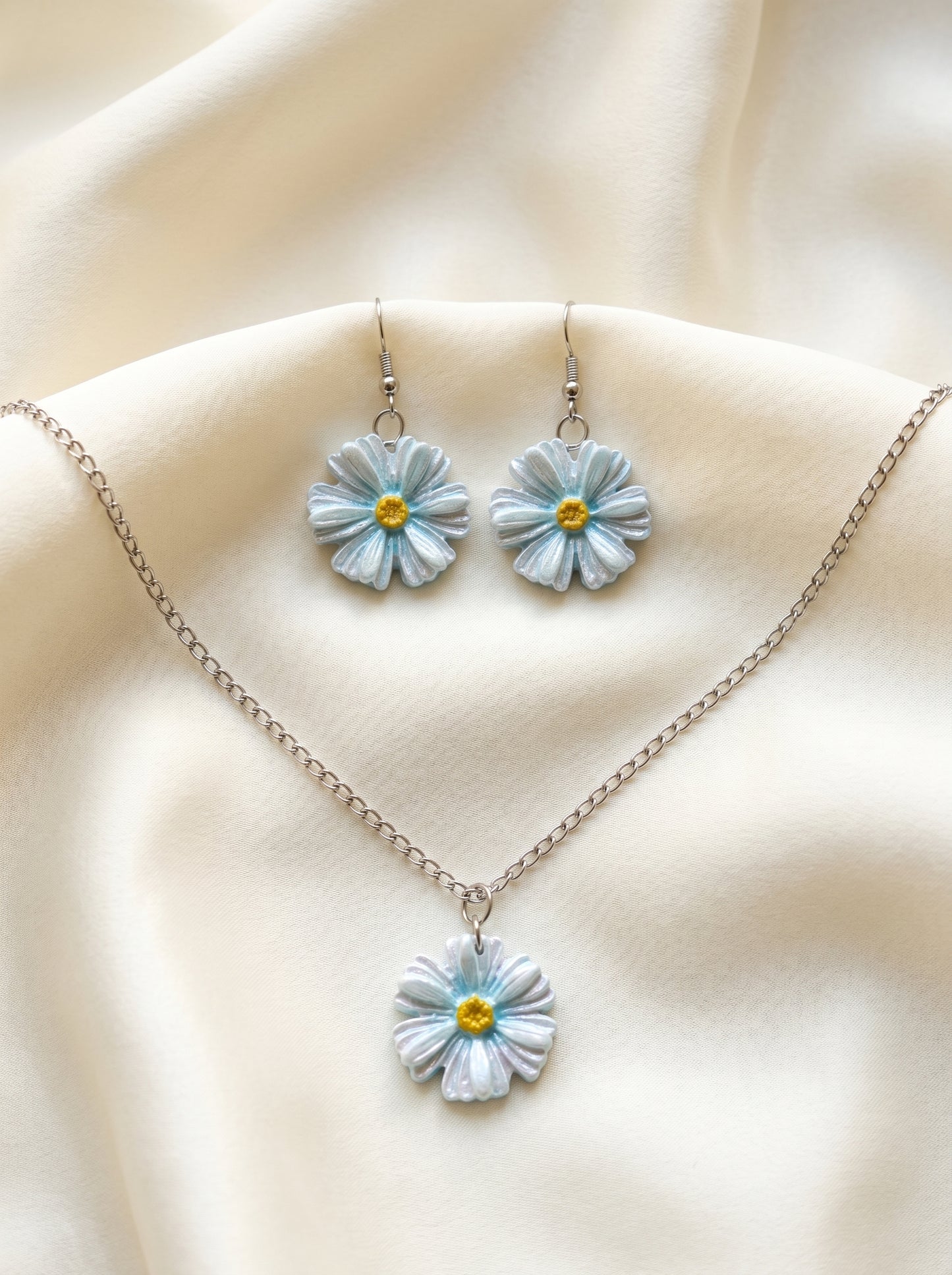Daisy Jewellery Set — Hand-Painted Flower Necklace & Earrings