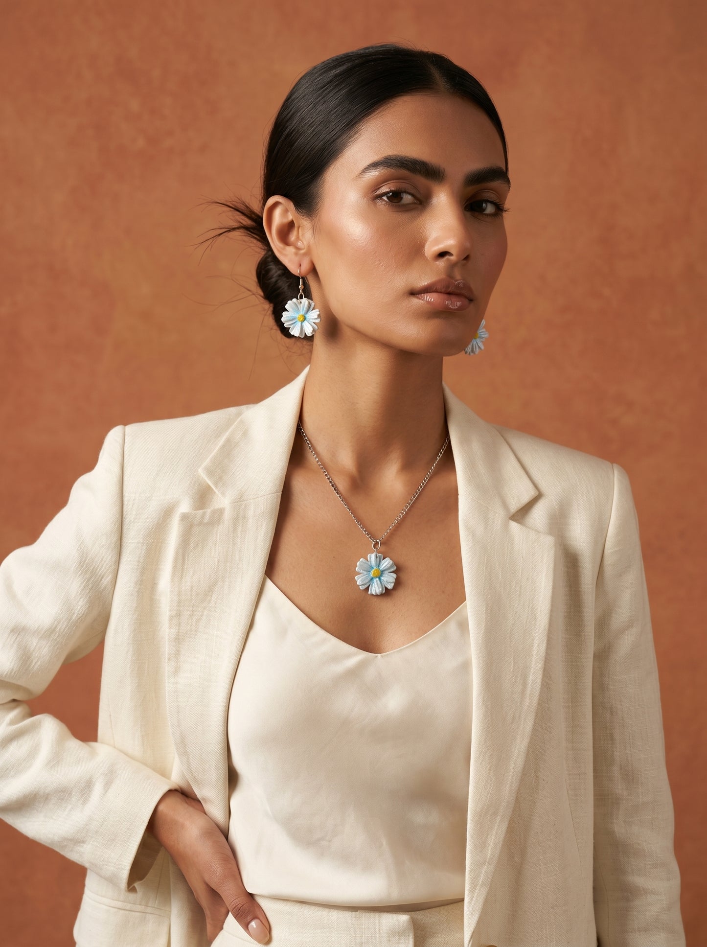 Daisy Jewellery Set — Hand-Painted Flower Necklace & Earrings