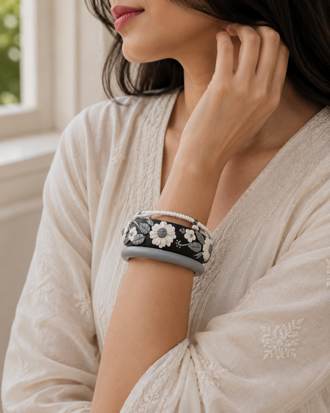 Monochrome Daisy Clay Bangle Set