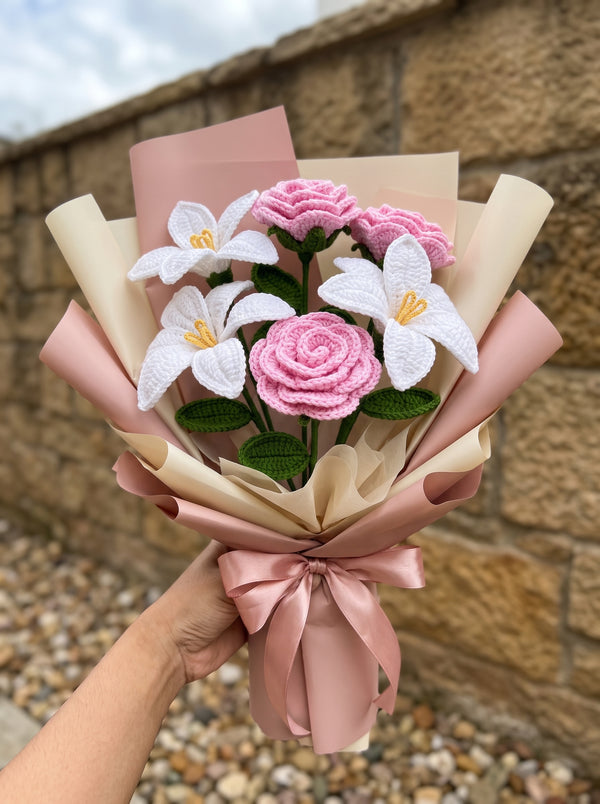Lily & Rose Crochet Bouquet