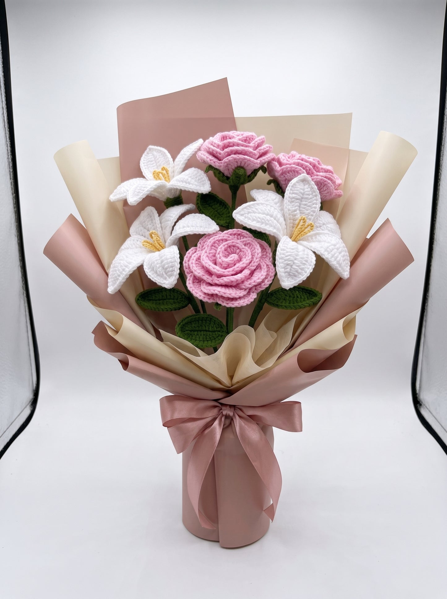 Lily & Rose Crochet Bouquet