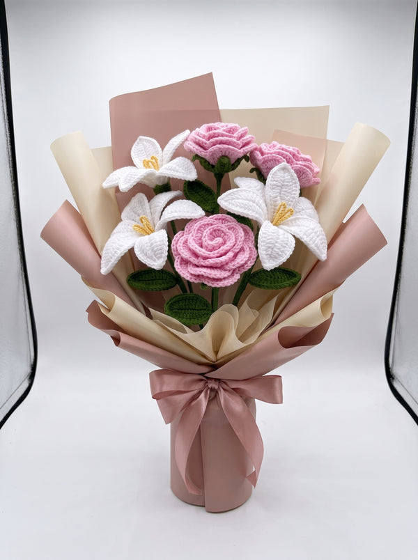 Lily & Rose Crochet Bouquet