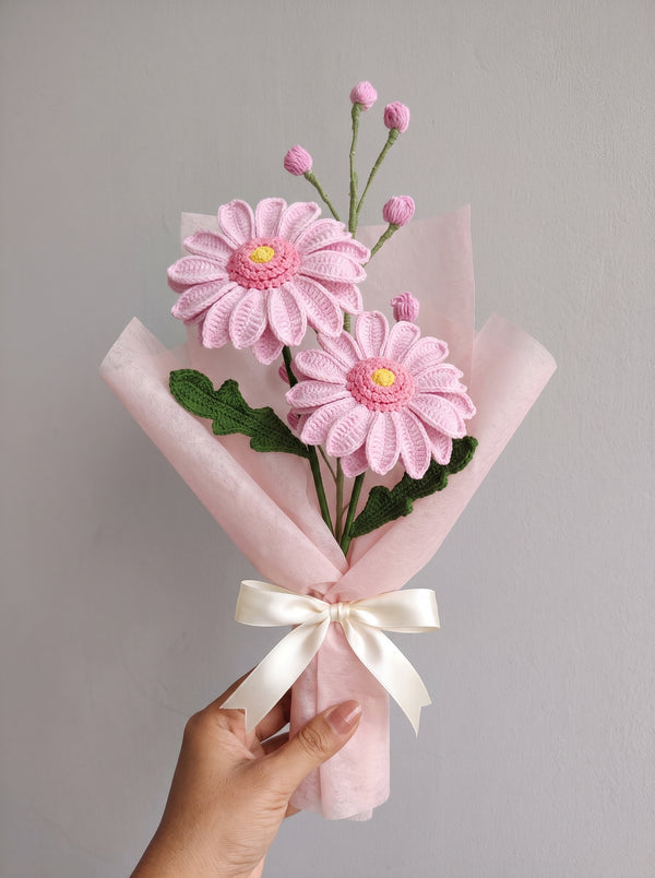 Blush Daisy Crochet Bouquet