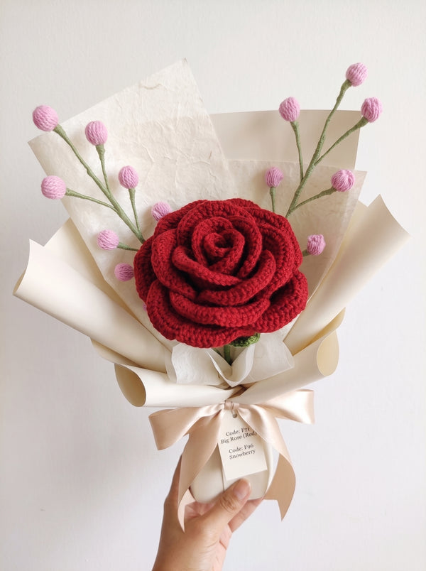 Classic Rose Crochet Bouquet