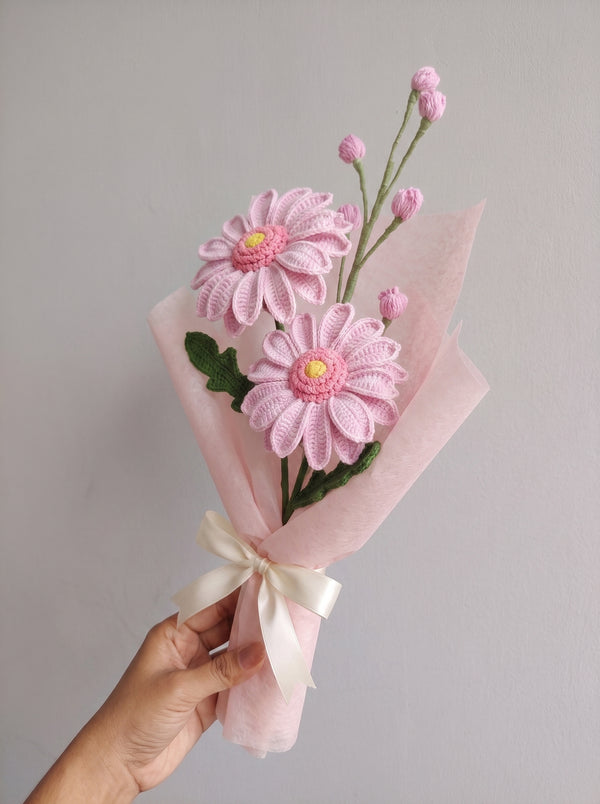 Blush Daisy Crochet Bouquet