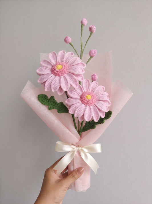 Blush Daisy Crochet Bouquet