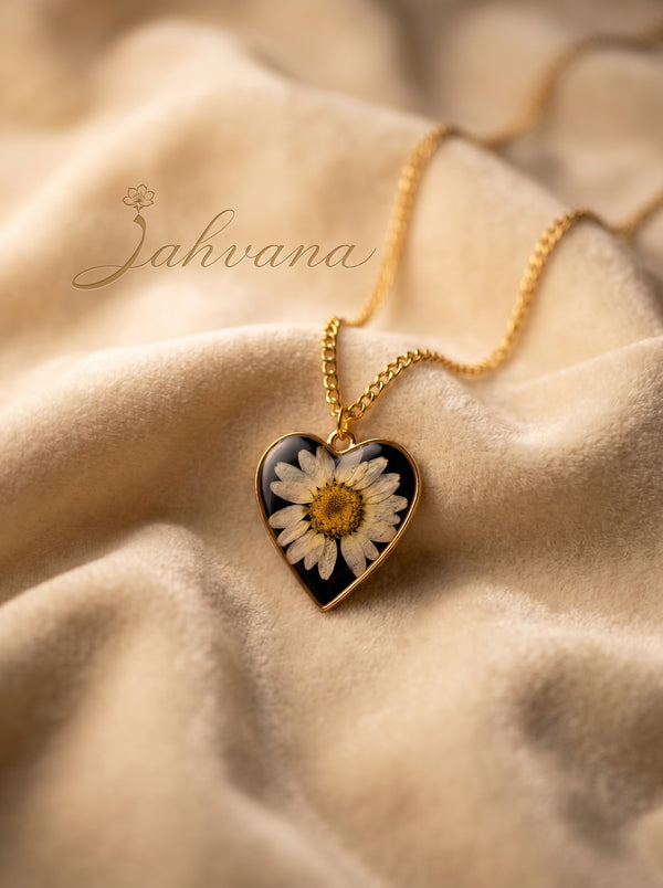 Daisy Heart Necklace — Real Pressed Flower · Gold Chain · Handcrafted Resin